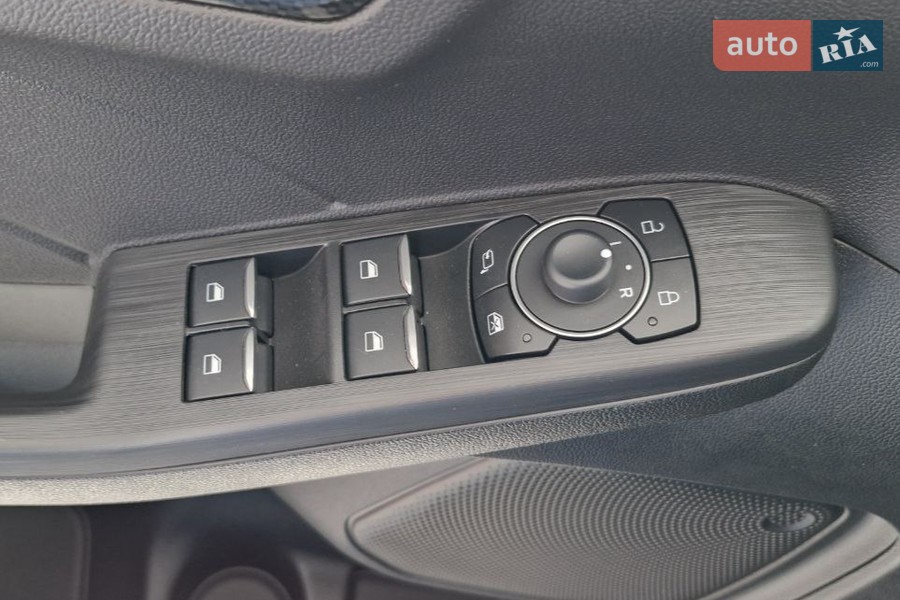 Ford Kuga - фото 21