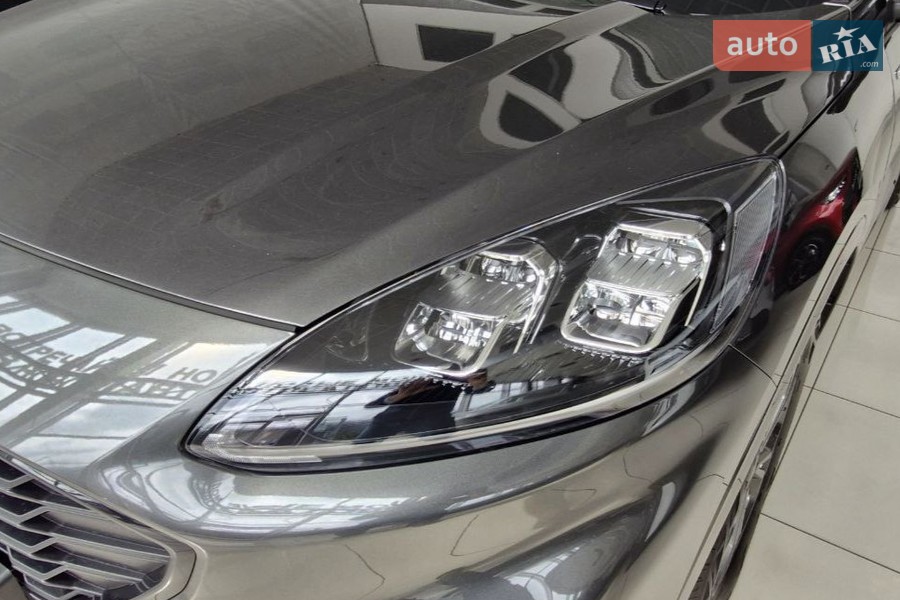 Ford Kuga - фото 7