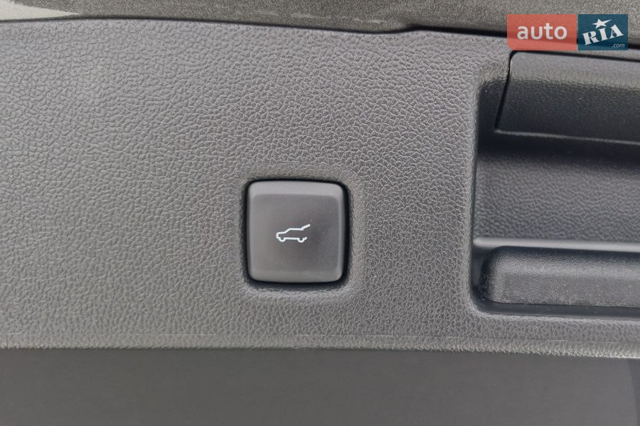Ford Kuga - фото 37