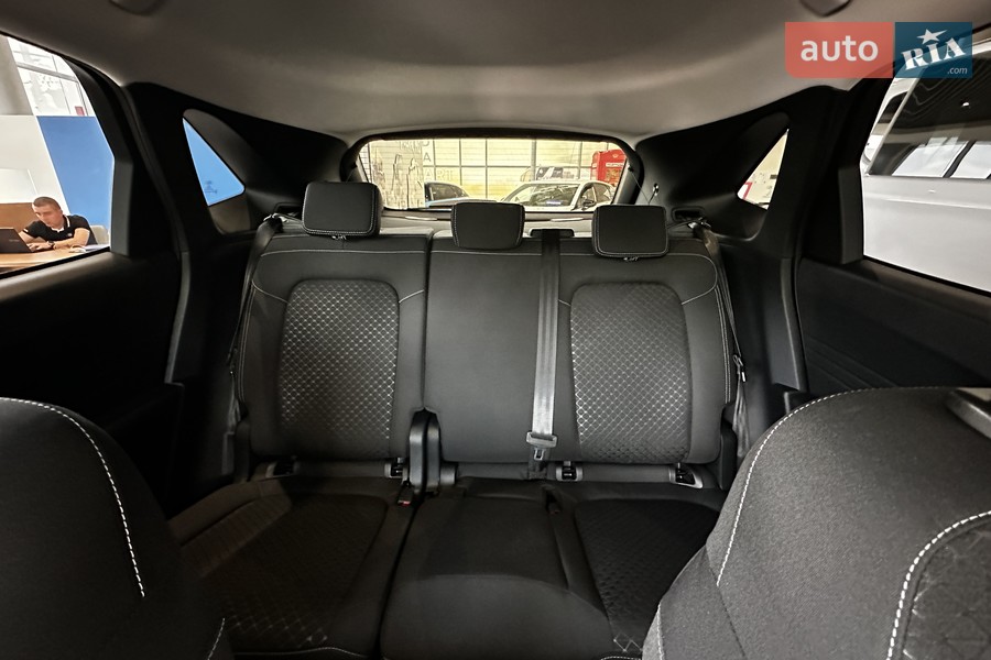 Ford Kuga - фото 8