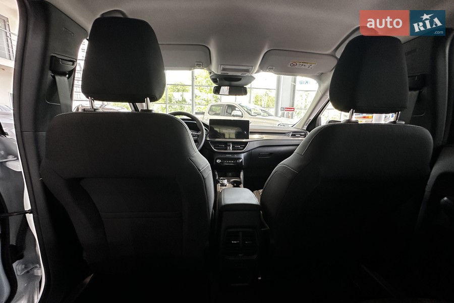 Ford Kuga - фото 9
