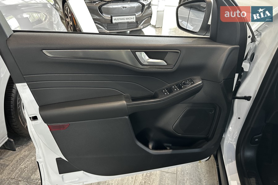 Ford Kuga - фото 10