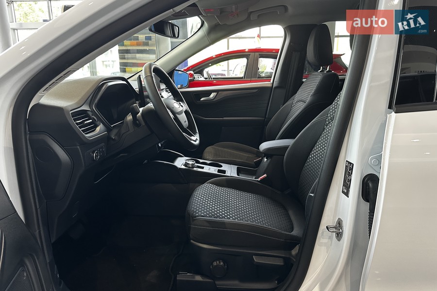Ford Kuga - фото 12