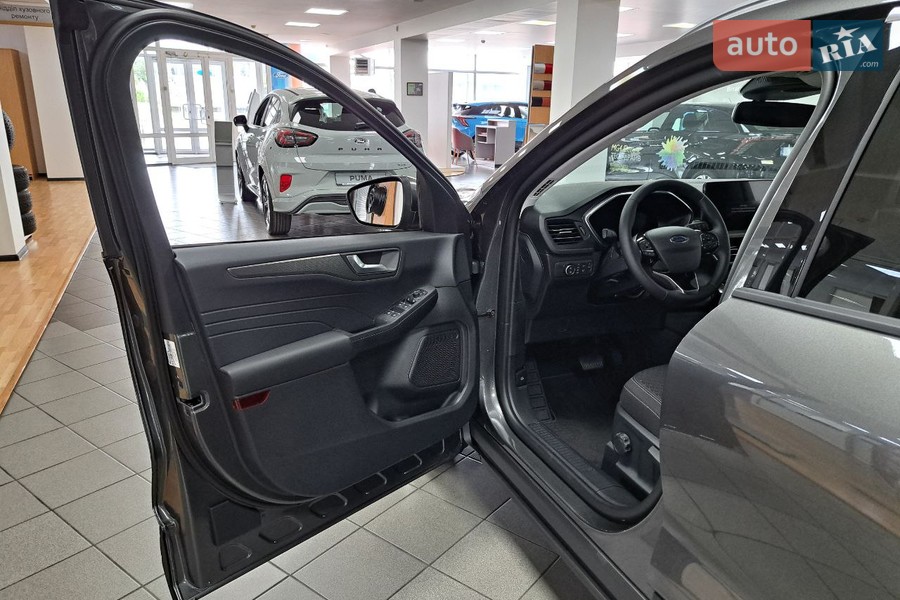 Ford Kuga - фото 15