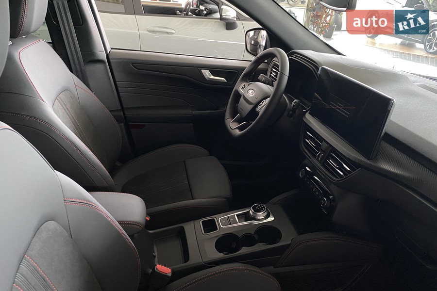Ford Kuga - фото 11