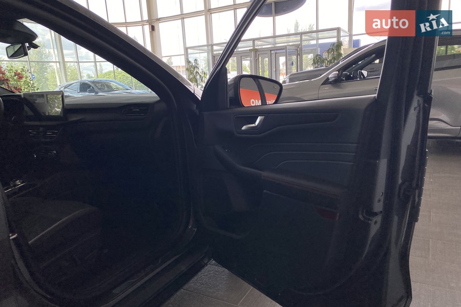 Ford Kuga - фото 20
