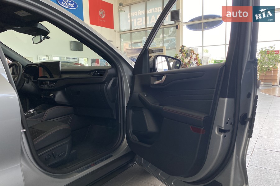 Ford Kuga - фото 10