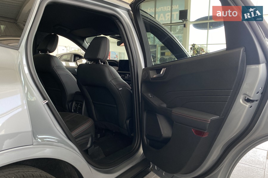 Ford Kuga - фото 11