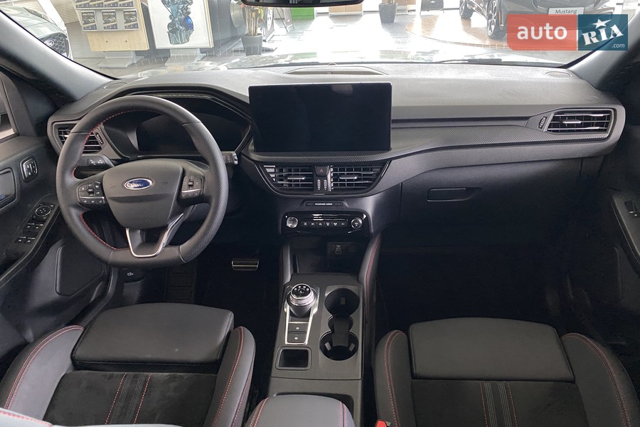 Ford Kuga - фото 17