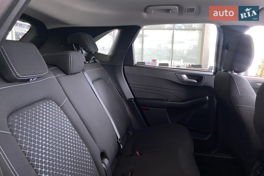 Ford Kuga - фото 15