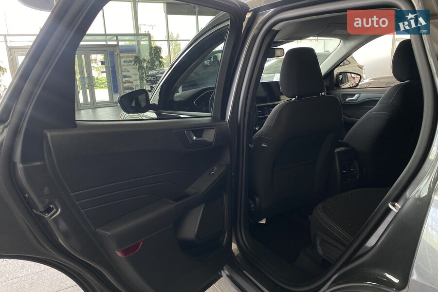 Ford Kuga - фото 18