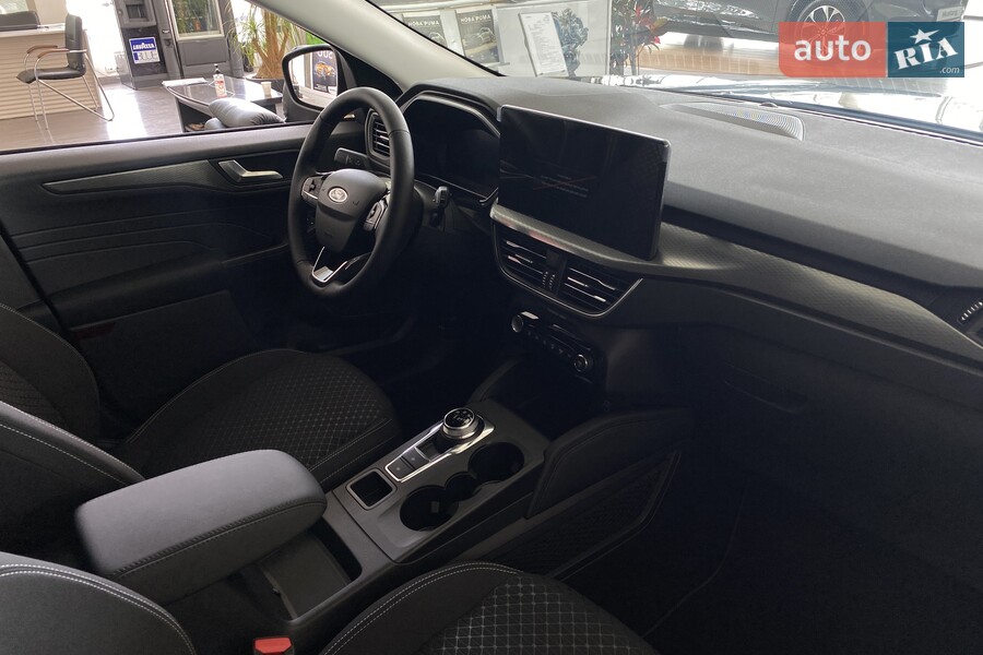 Ford Kuga - фото 13