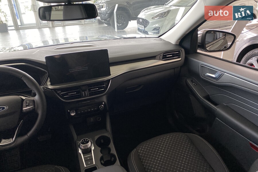 Ford Kuga - фото 17