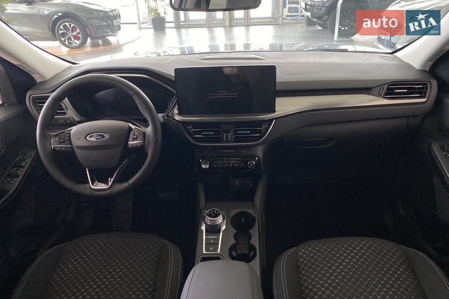 Ford Kuga - фото 16