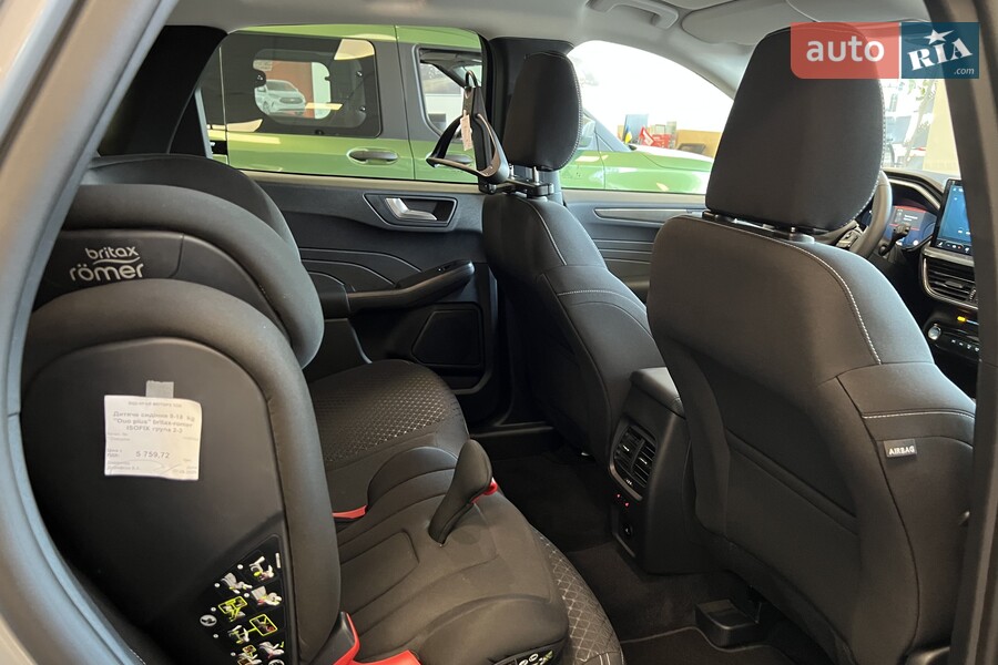 Ford Kuga - фото 11