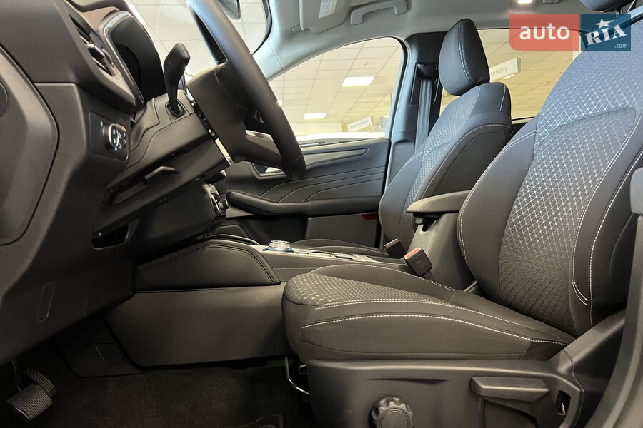 Ford Kuga - фото 14