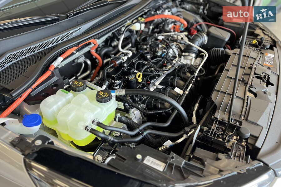 Ford Kuga - фото 22