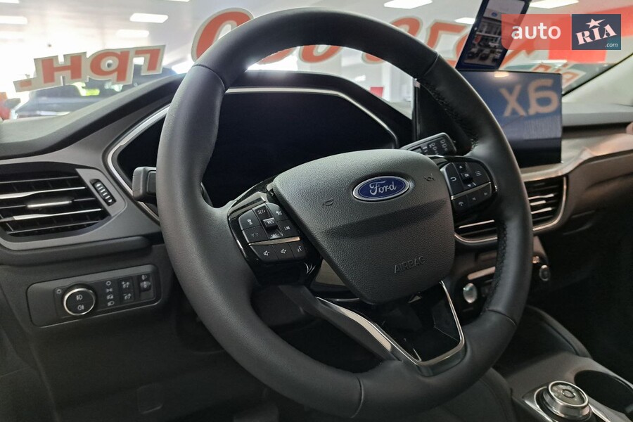 Ford Kuga - фото 11