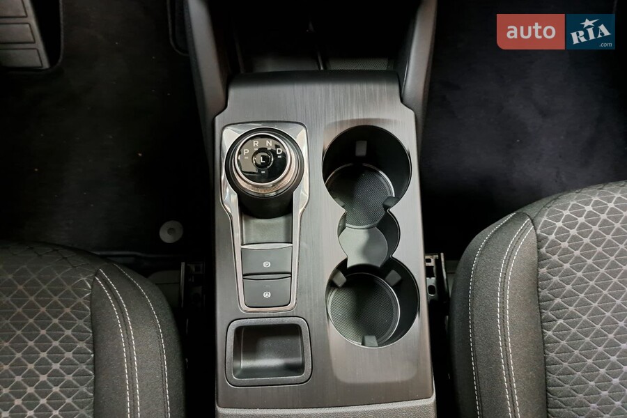 Ford Kuga - фото 15