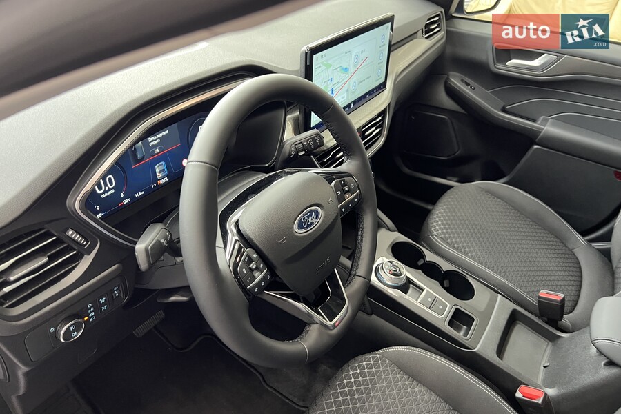 Ford Kuga - фото 11