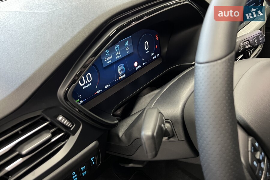 Ford Kuga - фото 18