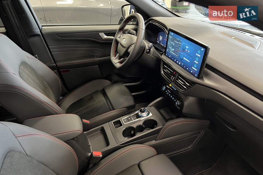 Ford Kuga - фото 21