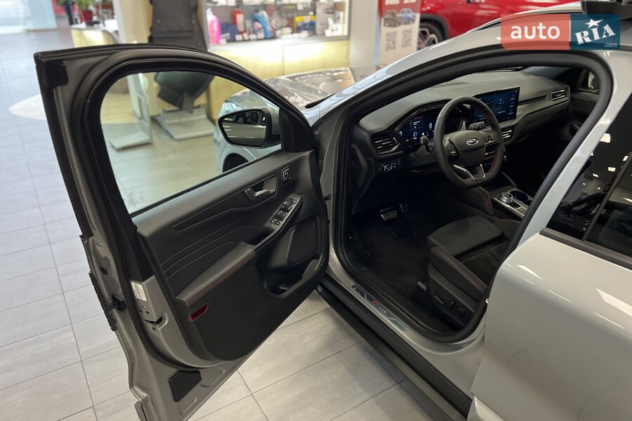 Ford Kuga - фото 16