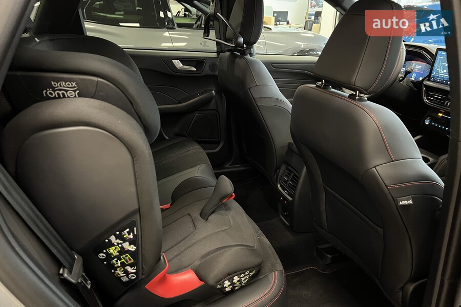 Ford Kuga - фото 28