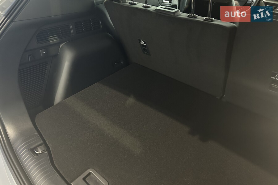 Ford Kuga - фото 14