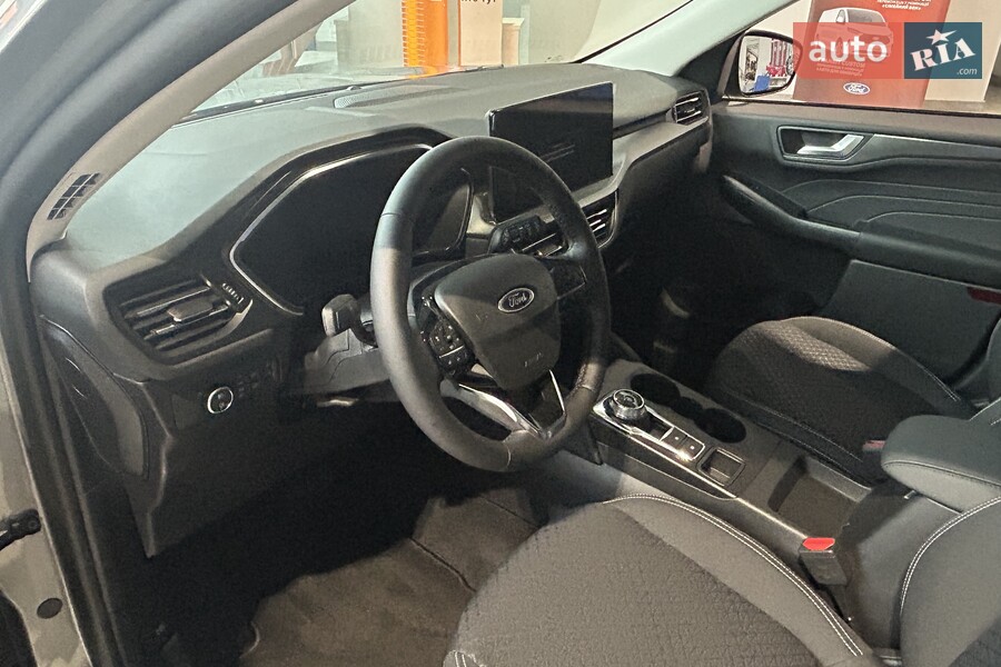 Ford Kuga - фото 16