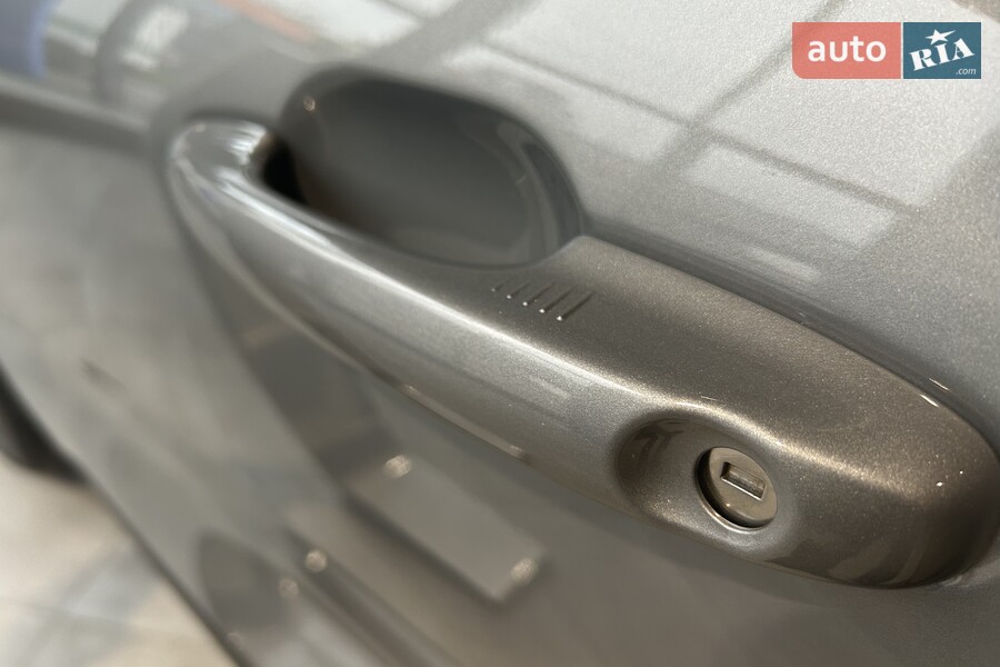 Ford Kuga - фото 15