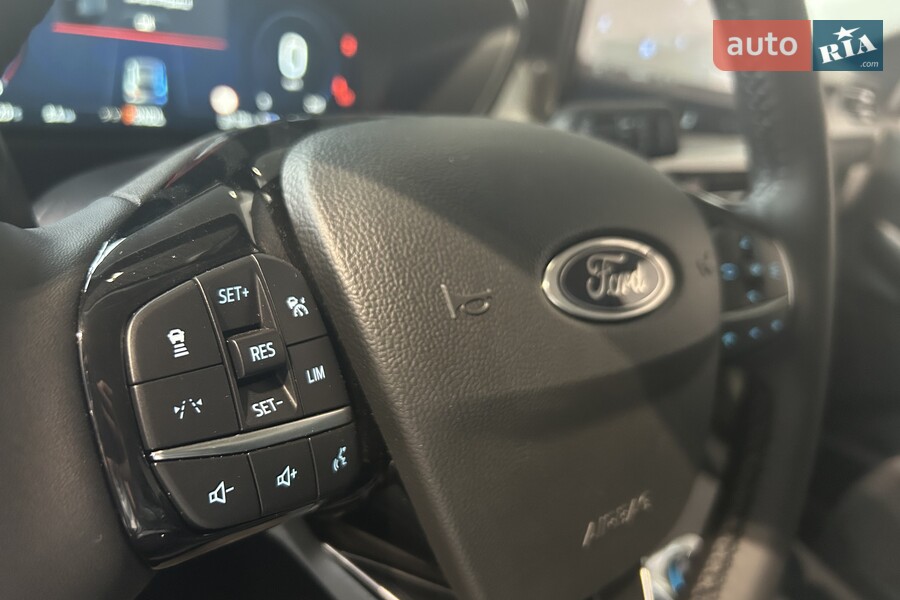 Ford Kuga - фото 25