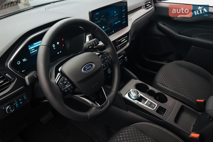 Ford Kuga - фото 7