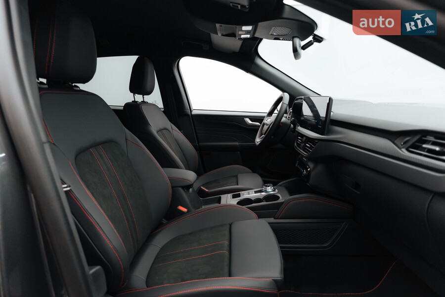 Ford Kuga - фото 8