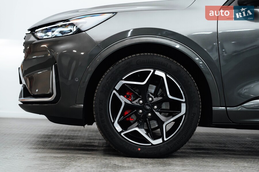 Ford Kuga - фото 7