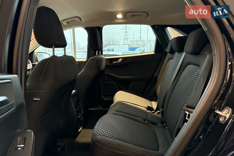 Ford Kuga - фото 18