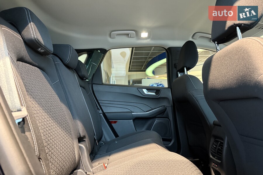 Ford Kuga - фото 24