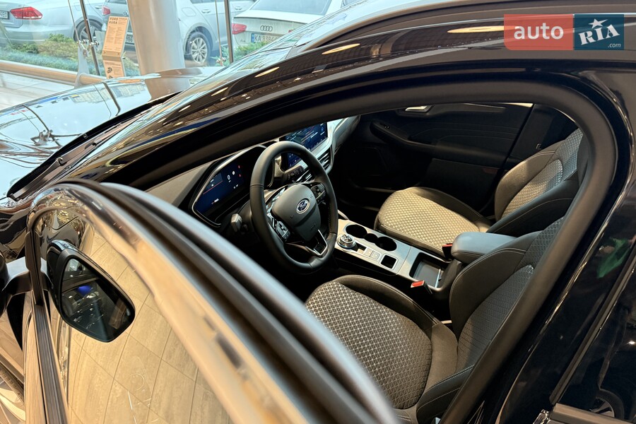 Ford Kuga - фото 11