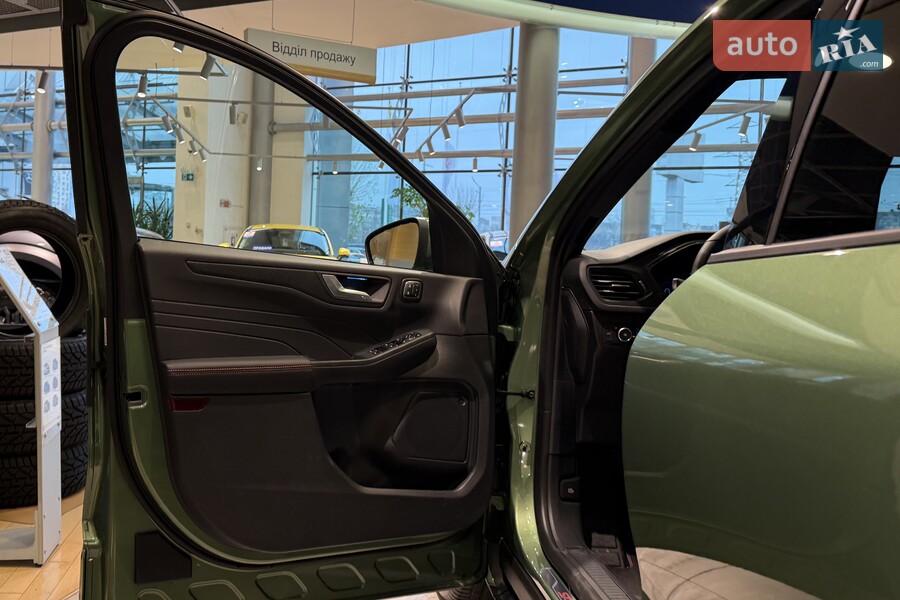 Ford Kuga - фото 9