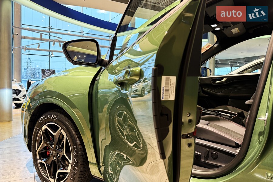 Ford Kuga - фото 8