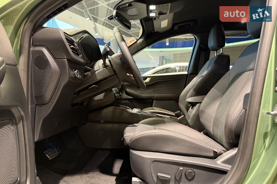 Ford Kuga - фото 17