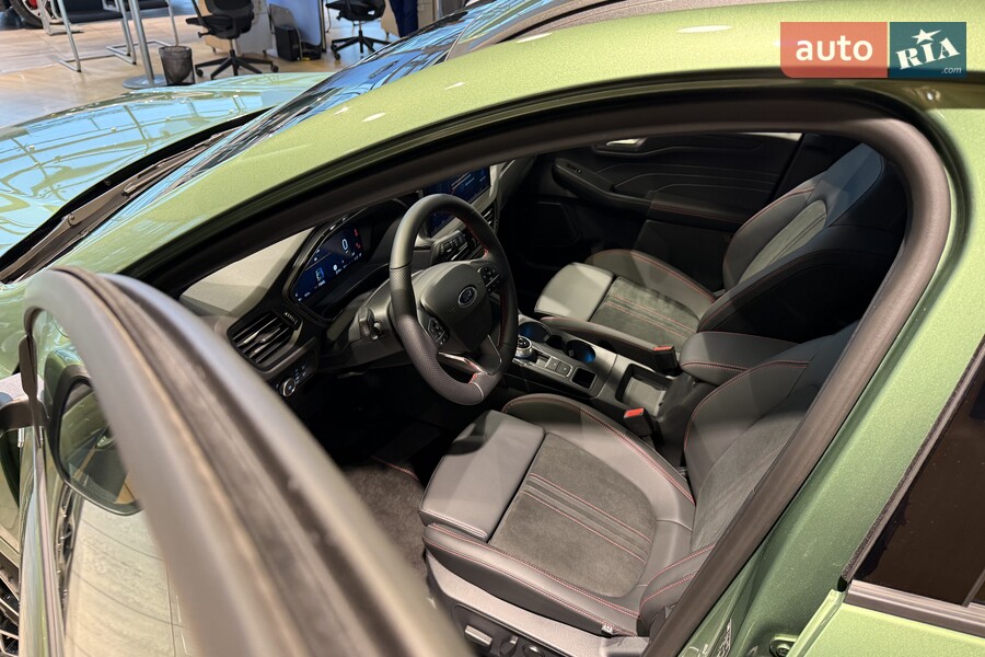 Ford Kuga - фото 21