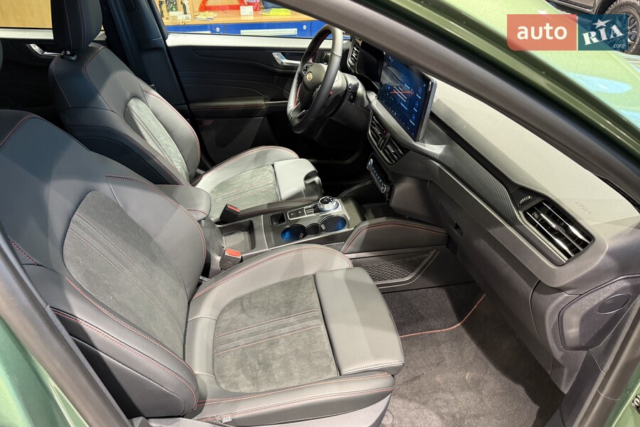 Ford Kuga - фото 24