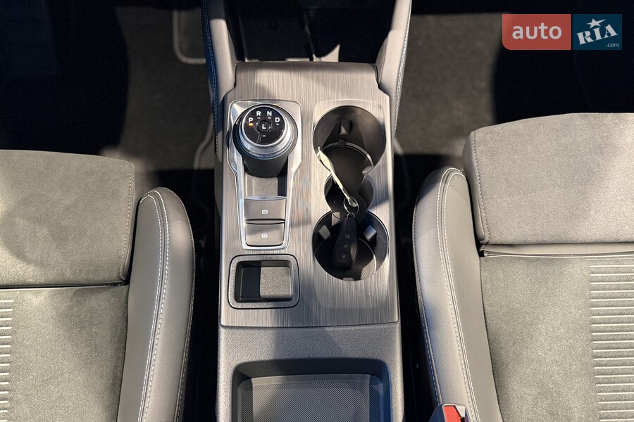 Ford Kuga - фото 22