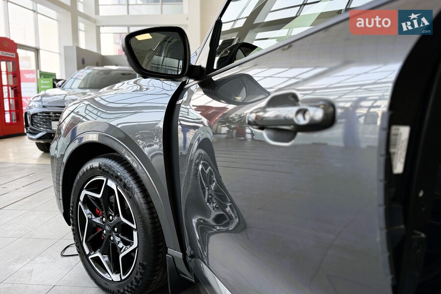 Ford Kuga - фото 8