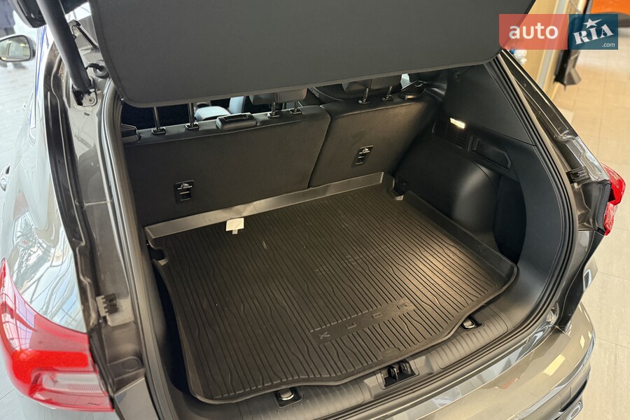 Ford Kuga - фото 10