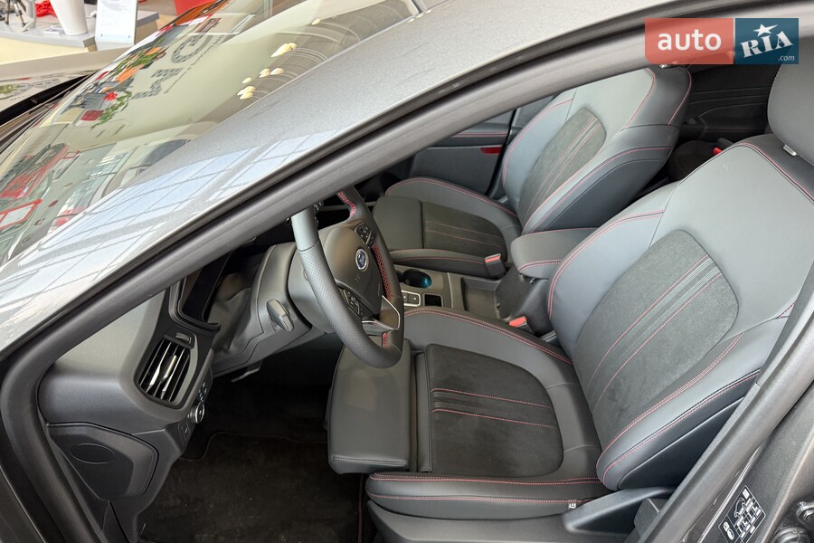 Ford Kuga - фото 17