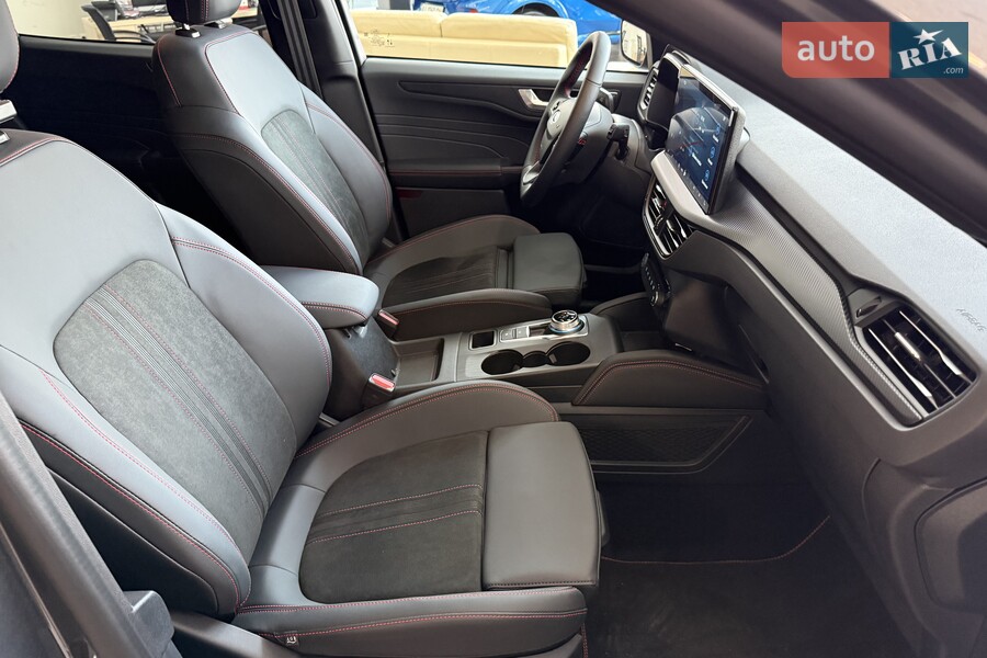 Ford Kuga - фото 22