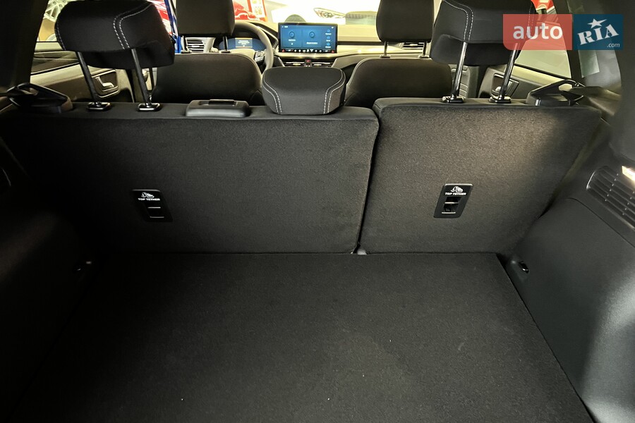 Ford Kuga - фото 24