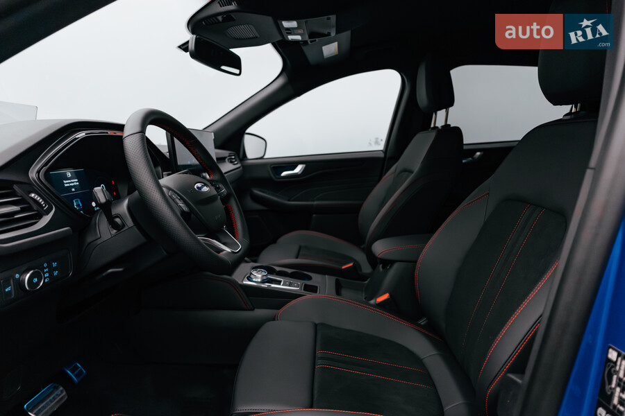 Ford Kuga - фото 11